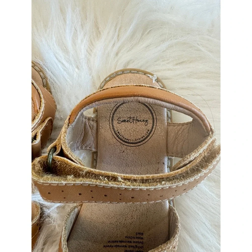 Sweet Honey brown‎ sandals size 5